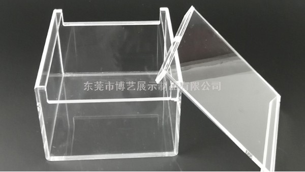 在定制亞克力展示架時(shí)，絲印應(yīng)該注意一些什么事項(xiàng)呢？