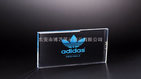 亞克力展示架為什么會比其它材質(zhì)的展示架要貴？_博藝展示